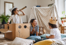 O poder do imaginário: brincar sem precisar de muito