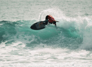 Liga MEO Surf: Guilherme Ribeiro e Érica Máximo vencem Allianz Ericeira Pro