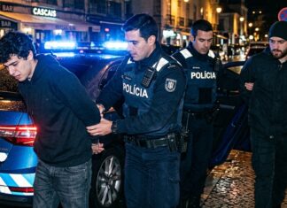 Dois homens detidos por roubo na via pública em Cascais