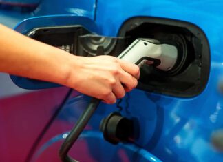 Tem um carro elétrico? Poderá ter de pagar para ajudar a manter as estradas